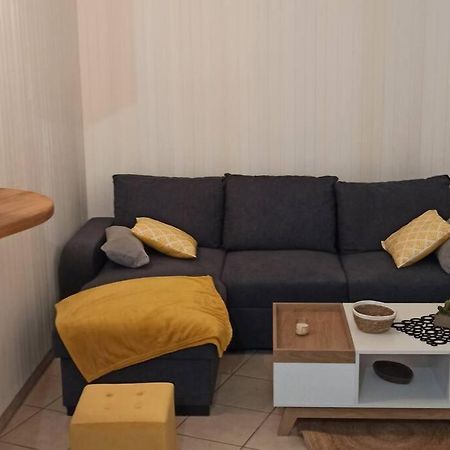 Petite Maison De Bourg Proche A84 Ducey-Les Cheris ภายนอก รูปภาพ